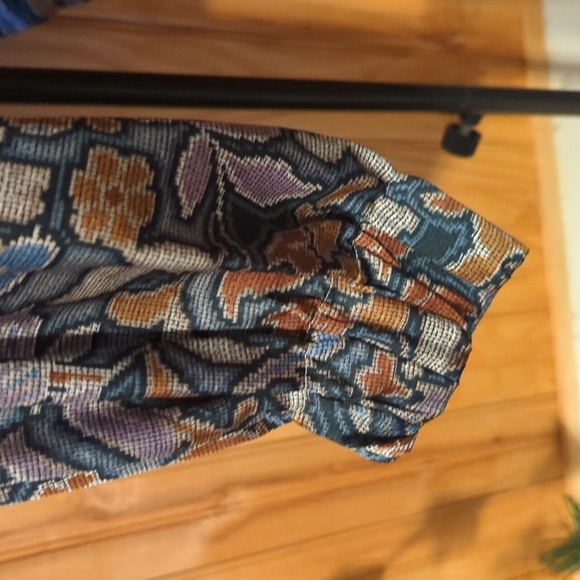 Ann Taylor Floral Tapestry Print Blouse Top Elastic Hem Cuff Long Sleeves Large - Picture 5 of 11